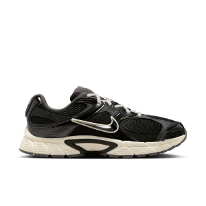 Nike Men's Nike V5 RNR "Jackie Robinson Day" Sneakers - $75.00 at SCHEELS