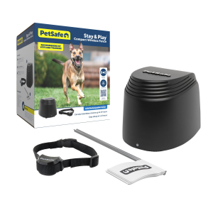 PetSafe Stay and Play Compact Wireless Dog Fence in Black