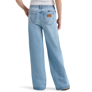 Wrangler Wrangler Mid Rise Loose Straight Jeans in Blissful | Size 31 - $37.79 at Murdoch's Ranch & Home Supply
