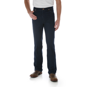 Wrangler Wrangler Cowboy Cut Stretch Regular Fit Jeans in Blue | Size 44 - $52.99 at Murdoch's Ranch & Home Supply