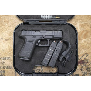 Glock Glock 19Gen5 9mm Police Trade-In Pistol with AmeriGlo Sights, Three Magazines, Backstraps, Case