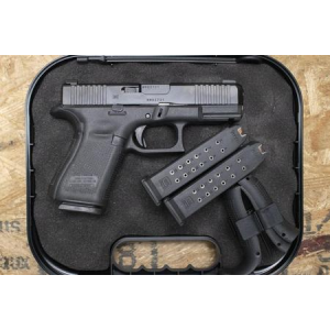 Glock Glock 19 GEN5 9mm Police Trade-In Pistol w/AmeriGlo Sights, Three Mags, Backstraps, Case