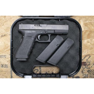 Glock Glock 17 9mm Police Trade-In Pistol with Three Magazines and Case