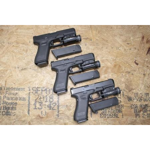 Glock Glock 17 GEN5 9mm Police Trade-In Pistols with Night Sights and Streamlight TLR-1 Light (Very Good Condition)