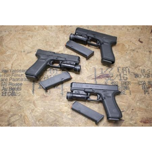 Glock Glock 17 GEN5 9mm Police Trade-In Pistols with Night Sights and Streamlight TLR-1 Light (Good Condition)