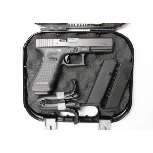 Glock Glock 17 GEN4 9mm Police Trade-In Semi-Auto Pistol with Three Magazines