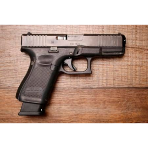 Glock Glock 19 Gen 5 9mm Police Trade-In Pistol with Front Serrations