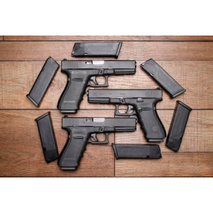 Glock Glock 21 GEN4 45 ACP Police Trade-in Pistol with Night Sights and 3 Magazines (New in Box)