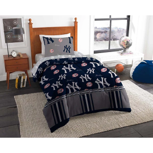 TheNorthwest New York Yankees Rotary Bed In a Set