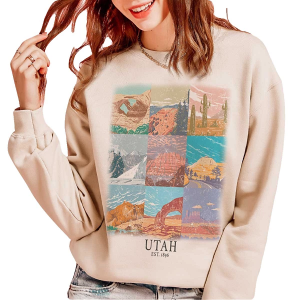 Women's Blume & Co Utah Collage Crewneck Sweatshirt Medium Sand