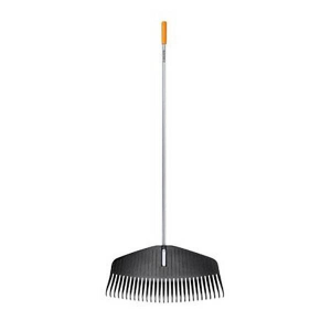 Fiskars Aluminum Leaf Rake - 67 inch