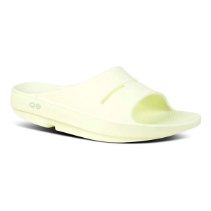 Adult OOFOS OOahh Recovery Sandals M6/W8 Mello