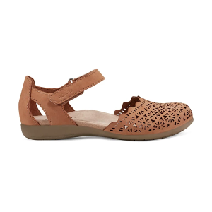 Women's Earth Brand Footwear Bronnie Casual Mary Janes Regular 7 Medium Natural 101