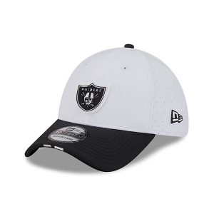 Las Vegas Raiders New Era 2025 Training Camp 39Thirty Flexfit Hat S/M White