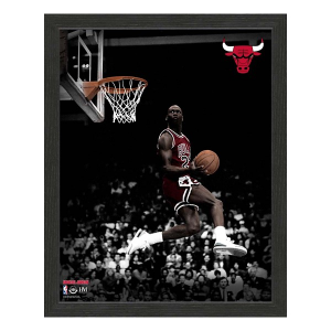 Highland Mint Chicago Bulls Michael Jordan Dunking Sport Frame