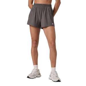 Women's Vuori Dash 2.0 Shorts Medium Chia