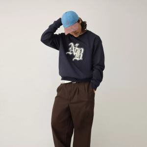 New Balance Men's Varsity Old English Crew, Large, Dark Night