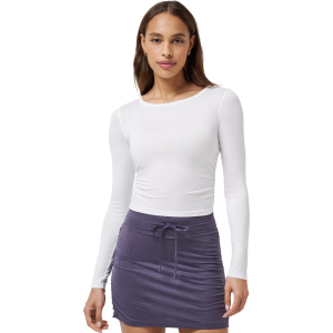 Travismathew TravisMathew Women's Skyloft Light Skyline Long Sleeve Golf Shirt, Small, White - $47.99 at DICK'S Sporting Goods