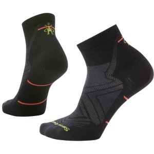 SmartWool Women's Run Zero Cushion Ankle Socks, Small, Black