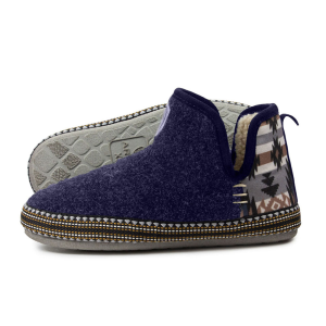 ARIAT Women's Bootie Slipper (AR2238) - Ariat