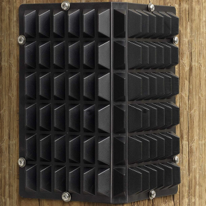 EQUI-ESSENTIAL 3-Pack Stall Corner Scratcher (470082BLK-ONE)