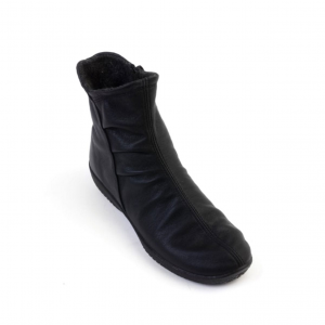 ARCOPEDICO Women's W9 Black Boot (4374-Black)