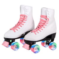 C SEVEN Retro Design Quad Roller Skates (C7-RSB)