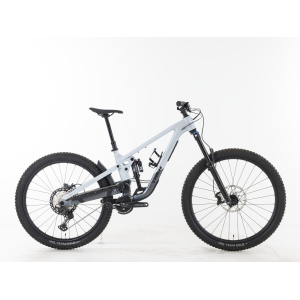 Slash 8 Gen 6 - 2025, Medium