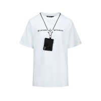 Slogan Print T-shirt With a Detachable Pouch