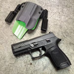 Palmetto State Armory Black Point Tactical Mini Wing Right Hand Glock 43 IWB Holster, Textured Black - 103283