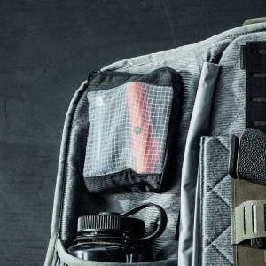FADE VIEW POUCH
