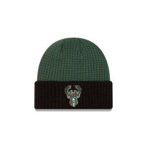 Kids' Milwaukee Bucks New Era Waffle Beanie One Size Green