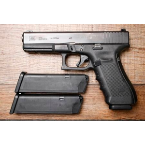 Glock 22 Gen 4 40SW Police Trade-In Pistol with Three Magazines
