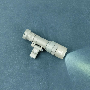 SureFire M340C Mini Scout Light PRO - Tan