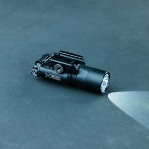 SureFire X300T Weapon Light - B (Thumb Screw), Black