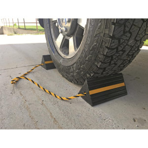 Shop Tuff Heavy Duty Aircraft-style Rubber Wheel Chocks 2 Pieces - Shop Tuff