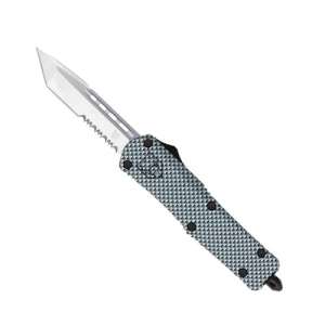 COBRATEC Medium Carbon Fiber FS-3 Tanto Serrated - Cobratec